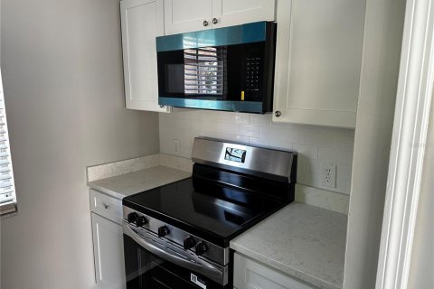 Condo in Altamonte Springs, Florida, 2 bedrooms  № 1757743 - photo 15