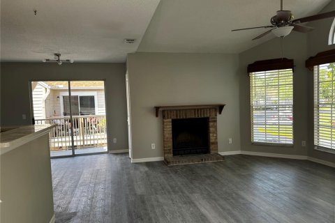 Condo in Altamonte Springs, Florida, 2 bedrooms  № 1757743 - photo 9