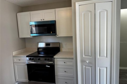 Condo in Altamonte Springs, Florida, 2 bedrooms  № 1757743 - photo 12