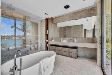 Villa ou maison à vendre à Miami Beach, Floride: 5 chambres, 473.24 m2 № 2057442 - photo 8