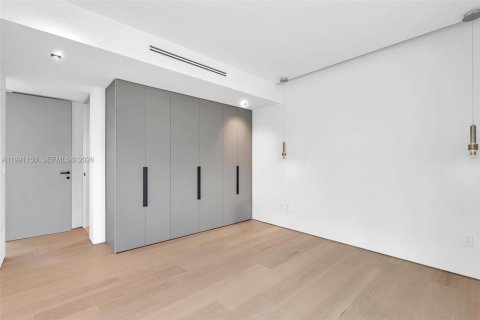 Villa ou maison à vendre à Miami Beach, Floride: 5 chambres, 473.24 m2 № 2057442 - photo 15