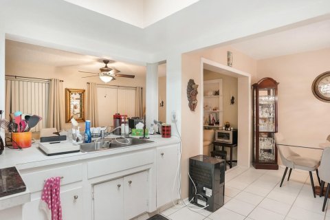 Купить виллу или дом в Тамарак, Флорида 1 комната, 93.09м2, № 2245427 - фото 14