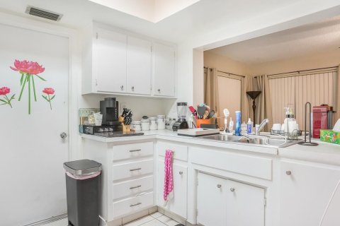 Купить виллу или дом в Тамарак, Флорида 1 комната, 93.09м2, № 2245427 - фото 15