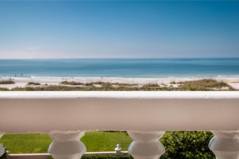 Condo in Saint Pete Beach, Florida, 3 bedrooms  № 2367349