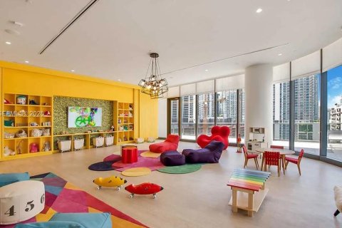 Condominio en alquiler en Miami, Florida, 1 dormitorio, 70.23 m2 № 2026312 - foto 15