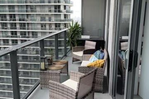 Condominio en alquiler en Miami, Florida, 1 dormitorio, 70.23 m2 № 2026312 - foto 4