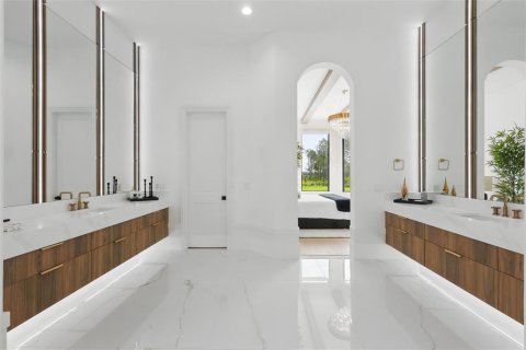 House in Windermere, Florida 5 bedrooms, 581.29 sq.m. № 1751226 - photo 28