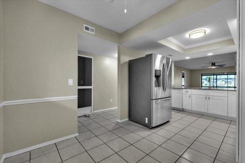 Copropriété à vendre à Cape Coral, Floride: 2 chambres, 104.42 m2 № 2324126 - photo 20