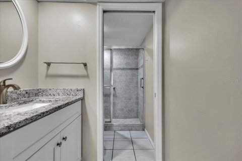 Copropriété à vendre à Cape Coral, Floride: 2 chambres, 104.42 m2 № 2324126 - photo 28