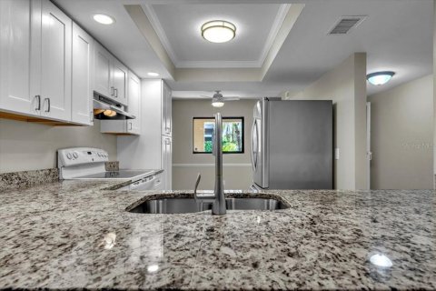 Copropriété à vendre à Cape Coral, Floride: 2 chambres, 104.42 m2 № 2324126 - photo 16