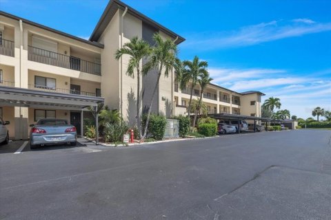 Copropriété à vendre à Cape Coral, Floride: 2 chambres, 104.42 m2 № 2324126 - photo 5