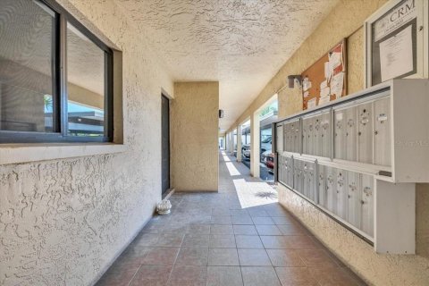 Copropriété à vendre à Cape Coral, Floride: 2 chambres, 104.42 m2 № 2324126 - photo 6