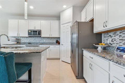 House in Wesley Chapel, Florida 5 bedrooms, 265.79 sq.m. № 1251631 - photo 14
