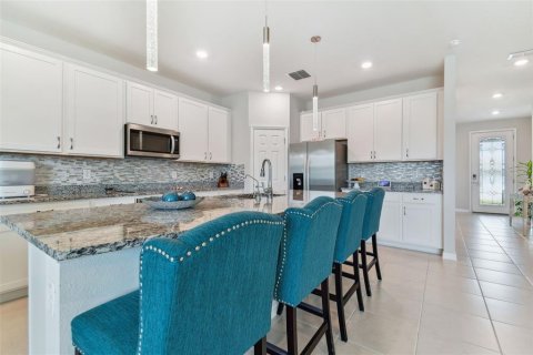 House in Wesley Chapel, Florida 5 bedrooms, 265.79 sq.m. № 1251631 - photo 11