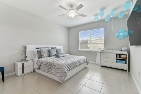 House in Wesley Chapel, Florida 5 bedrooms, 265.79 sq.m. № 1251631 - photo 26