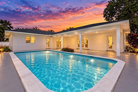 Villa ou maison à vendre à Plantation, Floride: 4 chambres, 184.04 m2 № 2407579 - photo 2
