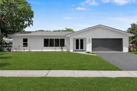 Villa ou maison à vendre à Plantation, Floride: 4 chambres, 184.04 m2 № 2407579 - photo 3