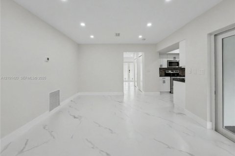 Villa ou maison à vendre à Plantation, Floride: 4 chambres, 184.04 m2 № 2407579 - photo 28