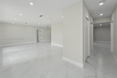 Villa ou maison à vendre à Plantation, Floride: 4 chambres, 184.04 m2 № 2407579 - photo 11
