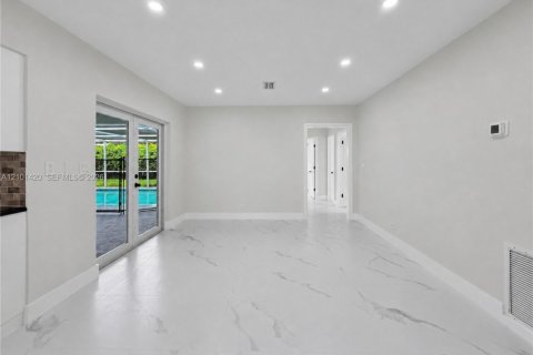 Villa ou maison à vendre à Plantation, Floride: 4 chambres, 184.04 m2 № 2407579 - photo 15