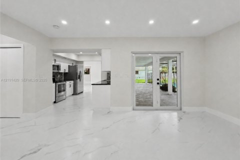 Villa ou maison à vendre à Plantation, Floride: 4 chambres, 184.04 m2 № 2407579 - photo 9