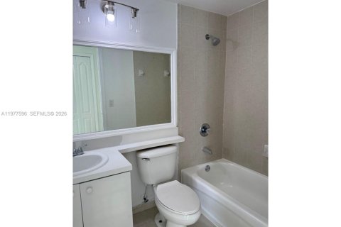 Casa en venta en Homestead, Florida, 4 dormitorios, 179.49 m2 № 2043938 - foto 15