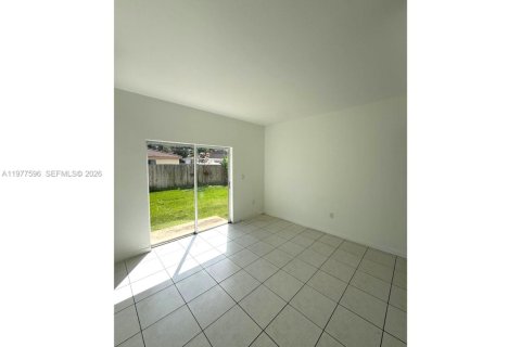 Casa en venta en Homestead, Florida, 4 dormitorios, 179.49 m2 № 2043938 - foto 10