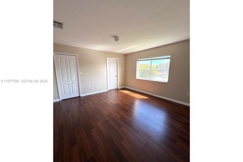 Casa en venta en Homestead, Florida, 4 dormitorios, 179.49 m2 № 2043938 - foto 18