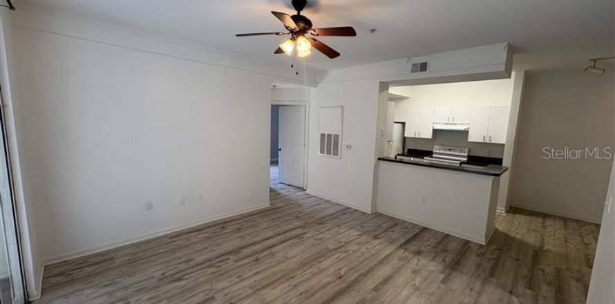 Condo in Tampa, Florida, 3 bedrooms № 1870413