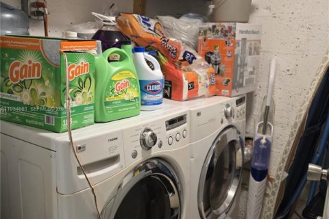 Casa en venta en Pembroke Pines, Florida, 3 dormitorios, 142.14 m2 № 2035673 - foto 18