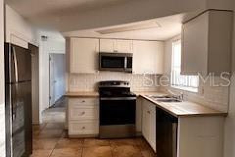 Casa en alquiler en Port Richey, Florida, 3 dormitorios, 95.88 m2 № 1821195 - foto 12