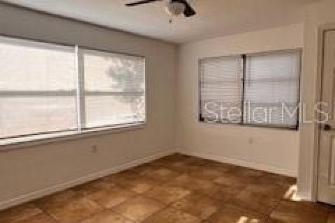 Casa en alquiler en Port Richey, Florida, 3 dormitorios, 95.88 m2 № 1821195 - foto 14