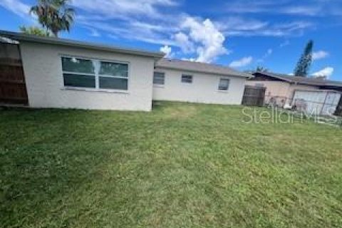 Casa en alquiler en Port Richey, Florida, 3 dormitorios, 95.88 m2 № 1821195 - foto 2