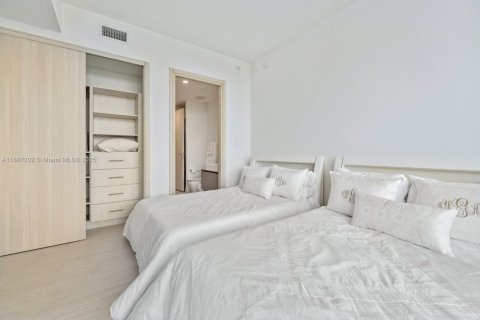 Condo in Miami, Florida, 2 bedrooms  № 1932868 - photo 19