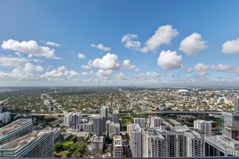 Condo in Miami, Florida, 2 bedrooms  № 1932868 - photo 24