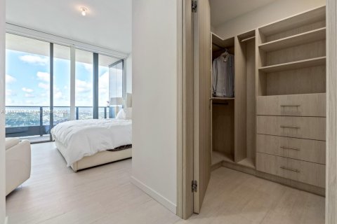 Condo in Miami, Florida, 2 bedrooms  № 1932868 - photo 14