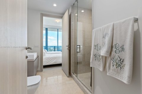Condo in Miami, Florida, 2 bedrooms  № 1932868 - photo 21