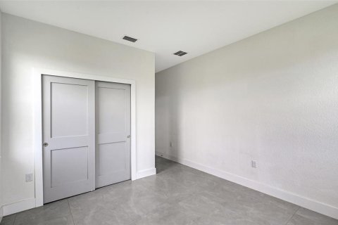 Villa ou maison à vendre à Port Charlotte, Floride: 4 chambres, 224.17 m2 № 2408905 - photo 26
