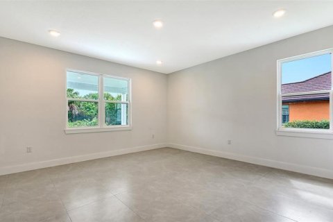 Villa ou maison à vendre à Port Charlotte, Floride: 4 chambres, 224.17 m2 № 2408905 - photo 11