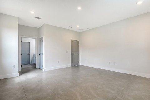 Villa ou maison à vendre à Port Charlotte, Floride: 4 chambres, 224.17 m2 № 2408905 - photo 12