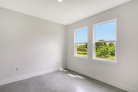 Villa ou maison à vendre à Port Charlotte, Floride: 4 chambres, 224.17 m2 № 2408905 - photo 10