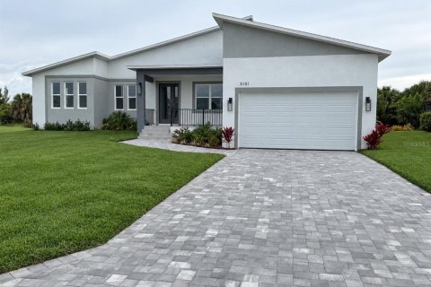 Villa ou maison à Port Charlotte, Floride 4 chambres, 224.17 m2 № 2408905