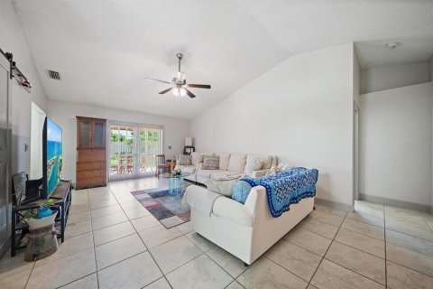 Casa en venta en Bradenton, Florida, 2 dormitorios, 127.09 m2 № 2387582 - foto 24