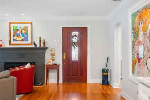 House in Saint Petersburg, Florida 3 bedrooms, 212.28 sq.m. № 2396193 - photo 6