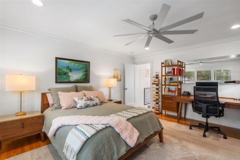 House in Saint Petersburg, Florida 3 bedrooms, 212.28 sq.m. № 2396193 - photo 22