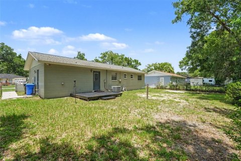 House in Tampa, Florida 3 bedrooms, 90.58 sq.m. № 2239281 - photo 19