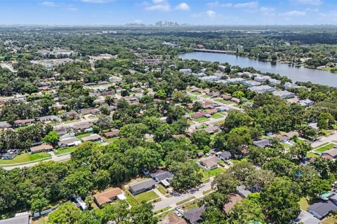 House in Tampa, Florida 3 bedrooms, 90.58 sq.m. № 2239281 - photo 24