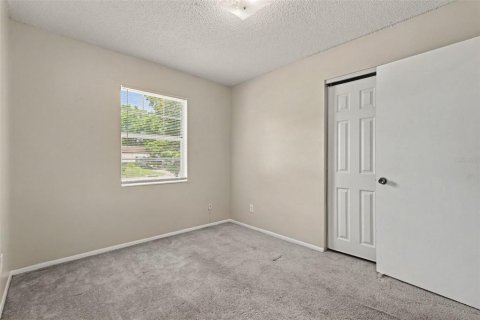 House in Tampa, Florida 3 bedrooms, 90.58 sq.m. № 2239281 - photo 17