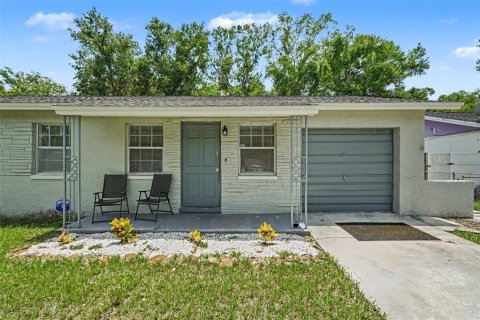 House in Tampa, Florida 3 bedrooms, 90.58 sq.m. № 2239281 - photo 7