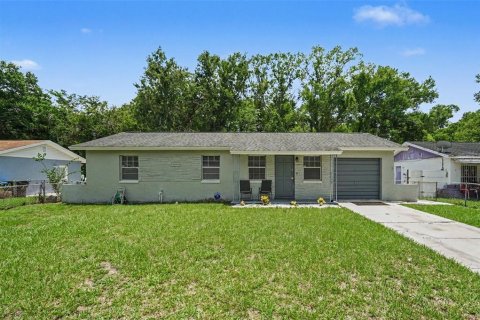House in Tampa, Florida 3 bedrooms, 90.58 sq.m. № 2239281